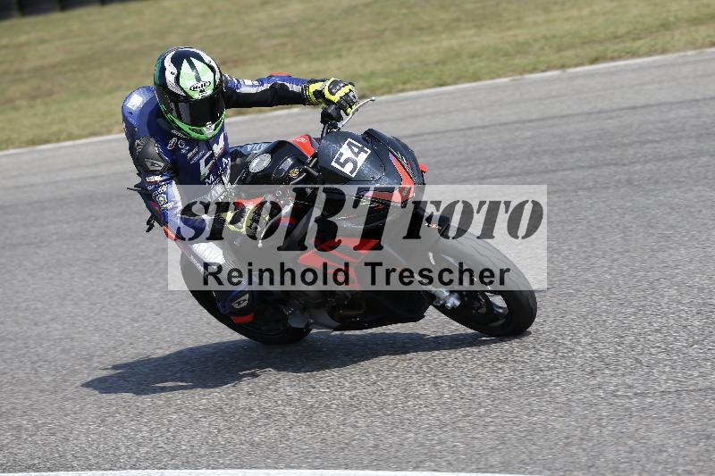 Archiv-2025/49 26.08.2025 Cornu Master School ADR/gruen-vert/54